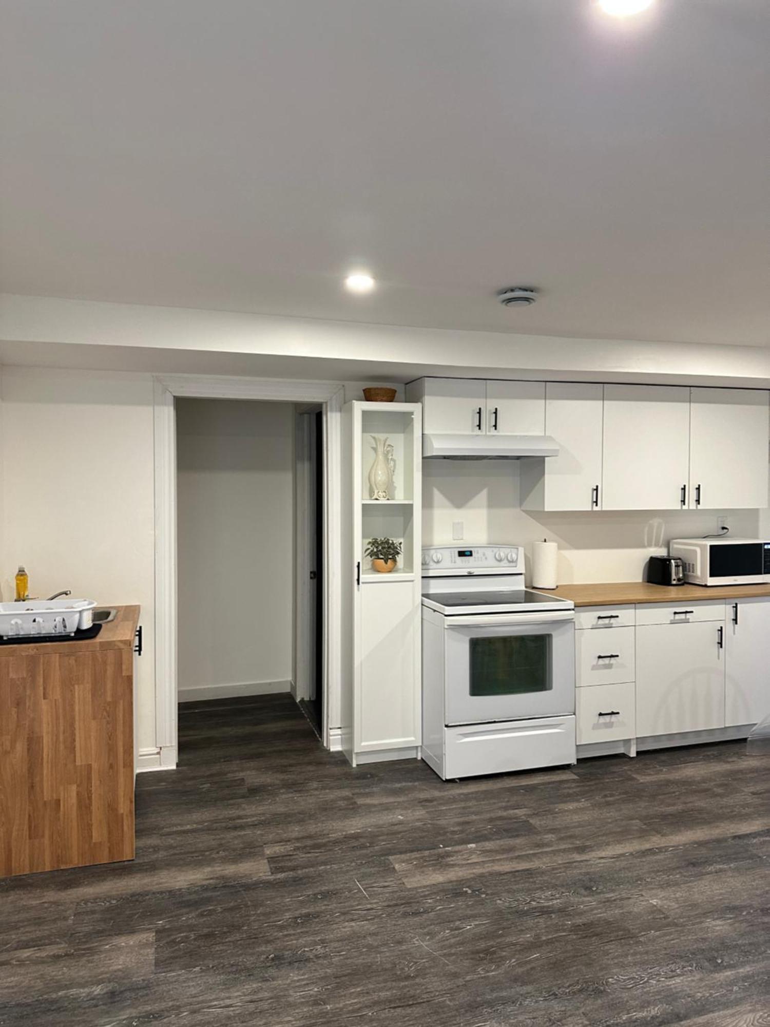 Central Halifax One Bedroom Apartment In Clayton Park Bagian luar foto